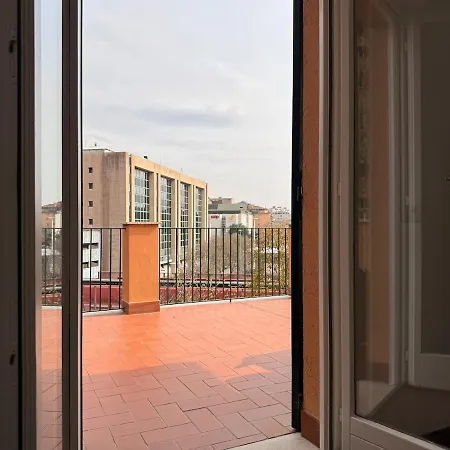 Loft Panoramico A Due Passi Dalla Stazione Lägenhet *